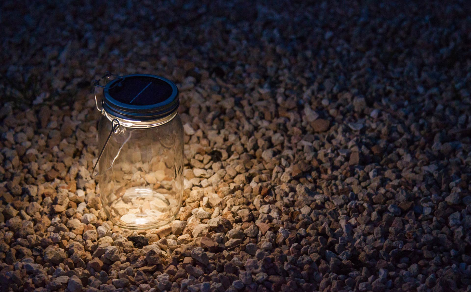 Outdoor solar deals jar lights